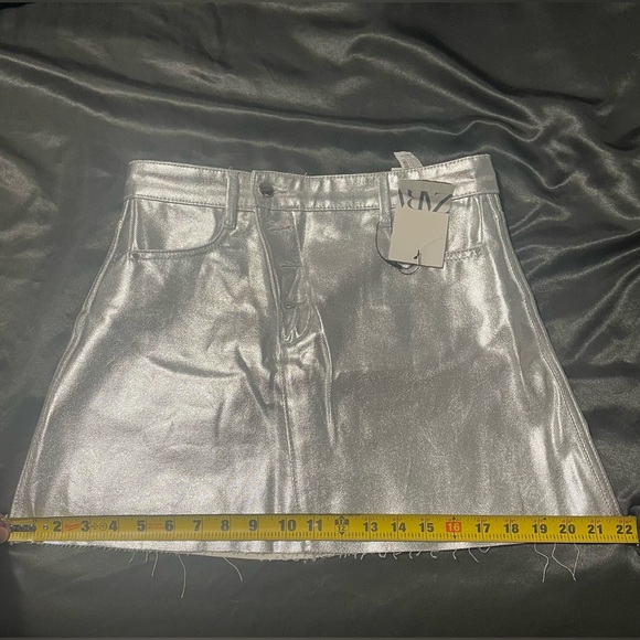 Zara Silver Metallic Skirt - Picture 6 of 6